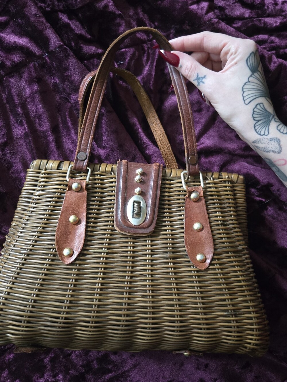 Vintage Mid Century Wicker Clasp Handbag - DEFECT Please Read